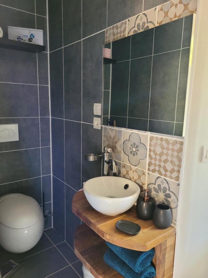 세러스 La Reyniere B&B 외부 사진